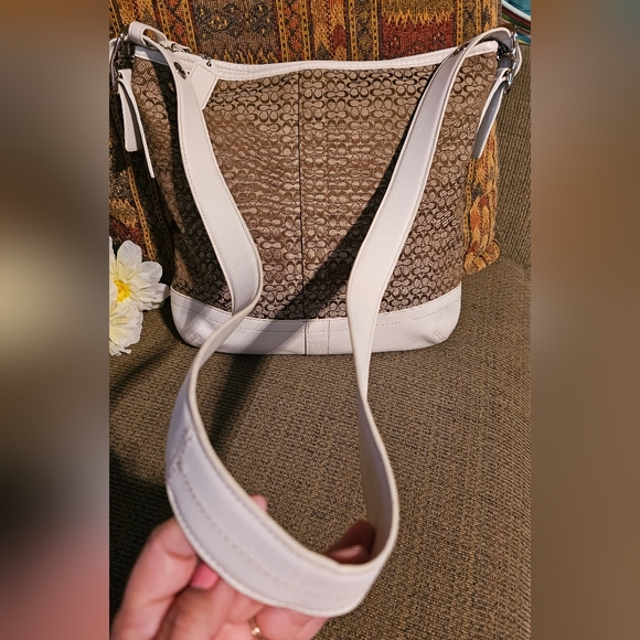 Coach White Leather Tan Logo Adjustable Crossbody Shoulder Bag NWOT - Picture 7 of 15